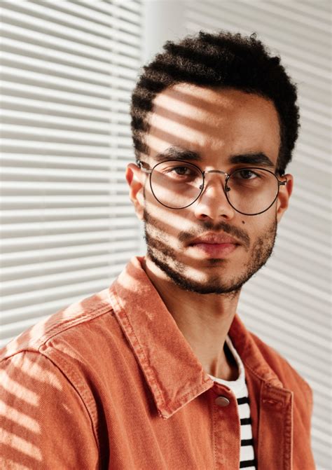 trendy glasses for oval face male|round glasses on oval face.